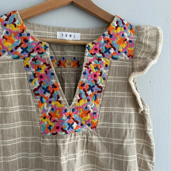 THML > Ruffle Top - Picture 2 of 5